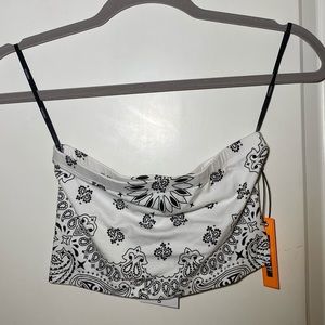 F21 BANDANA STYLE TUBE TOP